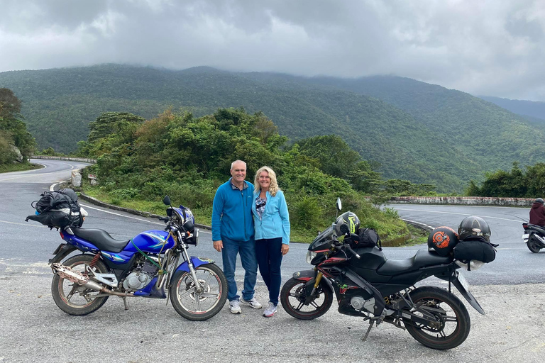 VIAGEM DE 1 DIA DE MOTOCICLETA EM HAI VAN PASSviagem de 1 dia para o passe de hai van motocicletassss