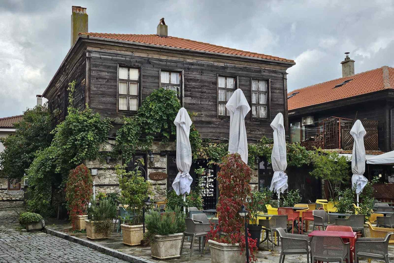 From Varna: Nessebar Day Trip with Optional Wine Tasting