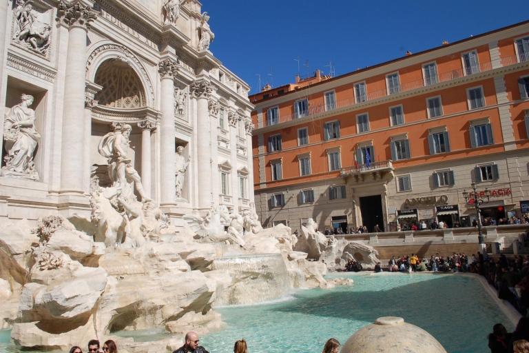 Rome: visite à pied des places romaines privées et des fontainesVisite du matin
