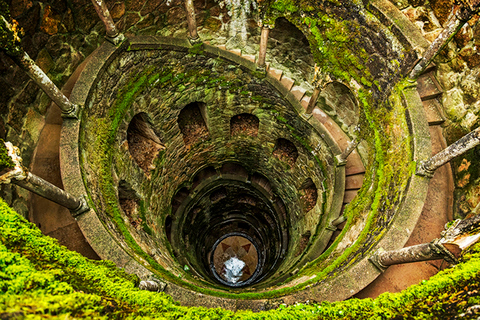 Lisbona: Sintra, Quinta da Regaleira, Cabo da Roca e CascaisTour per piccoli gruppi con servizio di prelievo in hotel