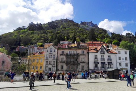 Lisbon: Sintra, Quinta da Regaleira, Cabo da Roca &amp; CascaisSmall Group Tour with Hotel Pickup