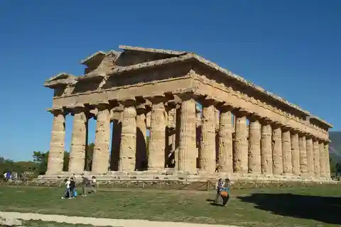 Visite de Paestum : Les temples les mieux conservés au monde (UNESCO)