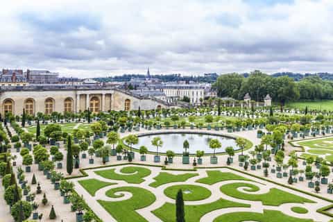 From Paris: Day Trip to Giverny & Versailles
