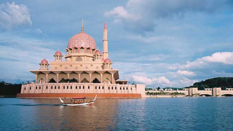 Kuala Lumpur: Excursión a Putrajaya con Crucero en Barco Tradicional
