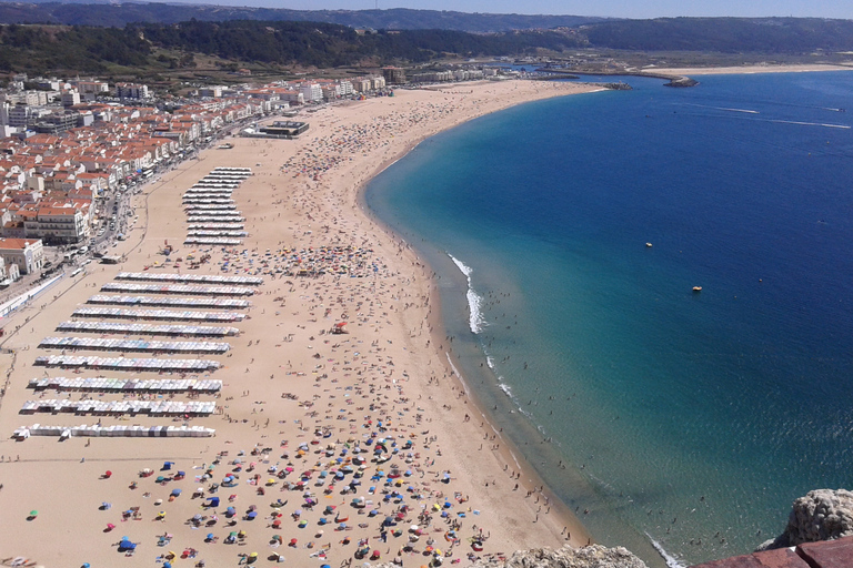 Depuis Lisbonne : Fátima, Óbidos, côte atlantique à NazaréJournée de visite privée : prise en charge à l'hôtel Mundial