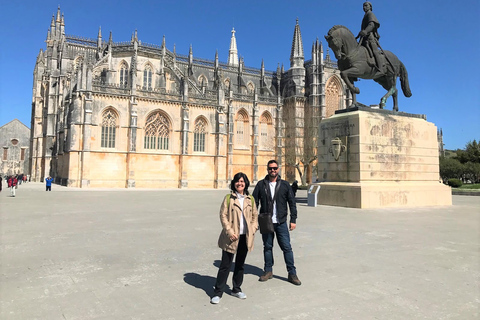 Desde Lisboa: Fátima, Óbidos Medieval, Costa Atlántica de NazaréRecogida en el Hotel Mundial, Lisboa