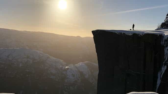 stavanger guided winter hike pulpit rock preikestolen