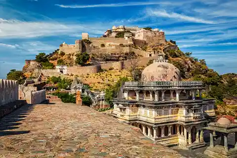 Kumbhalgarh and Ranakpur: Private Day Trip from Udaipur