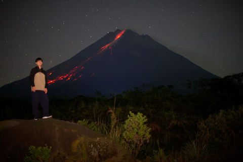 Yogyakarta: Merapi-berg avondtour met fotograafYogyakarta: Avondtour lavatour op de Merapi met een fotograaf