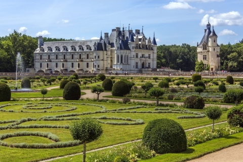 Depuis Paris : visite des châteaux de la Loire en 1 journéeDepuis Paris : châteaux de la Loire avec audio-guide