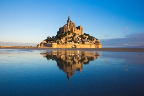 Day Trip to Mont-Saint-Michel from Paris Audio-Guided Tour with Transport, Ticket, and Host