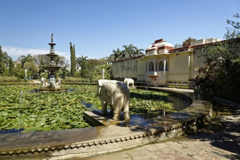 Udaipur: visite d'une ville privée avec une promenade en bateau en optionVisite sans frais d'entrée