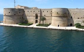 Taranto: 2 Seas Walking Tour