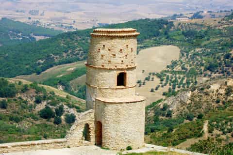 Tricarico: 2-Hour Arab-Norman Town Walking Tour