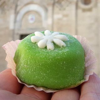 Troia: Private Walking Tour with Passionata Cake Tasting