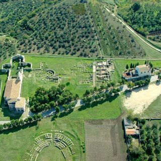 Venosa Tour: важные римские места возле Матеры