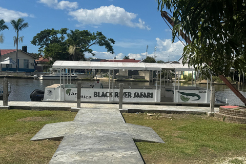 Appleton Rum experience, Pelican Bar day tour from Negril.