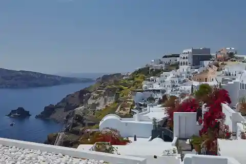 Santorini: Private Day Tour with Guide