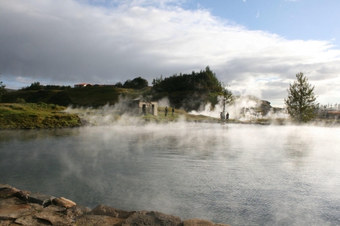 Z Reykjaviku: wycieczka po Złotym Kręgu i do Secret LagoonWycieczka po Złotym Kręgu i do Secret Lagoon bez odbioru