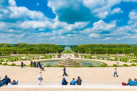 Depuis Paris : accès coupe-file à Versailles et transfertVisite guidée privée en anglais (8 personnes maximum)