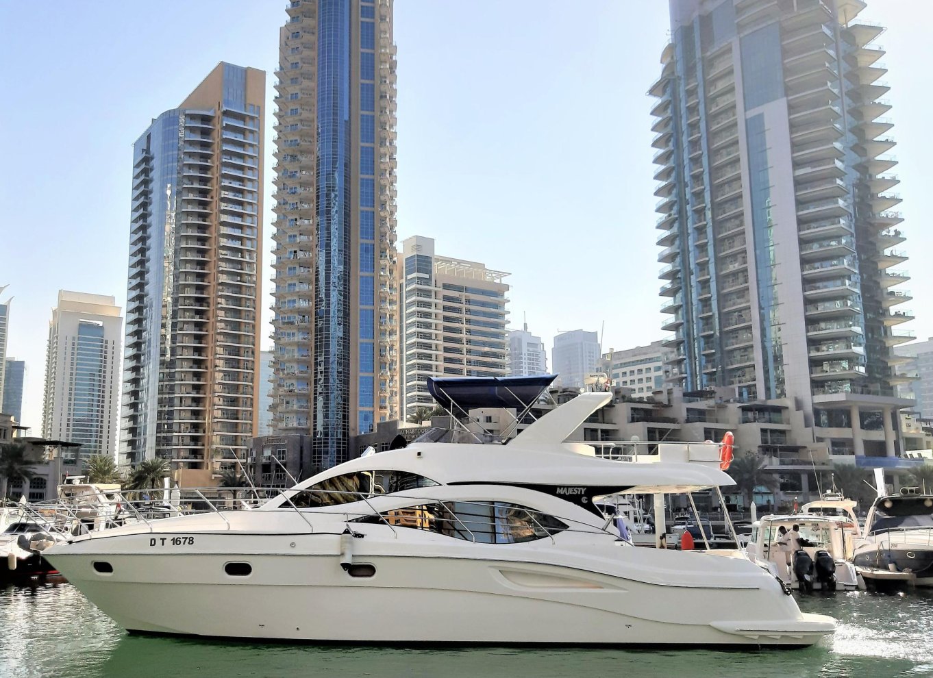 yacht tour dubai private