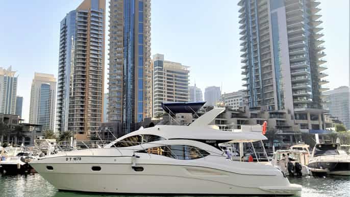 dubai private yachtfahrt