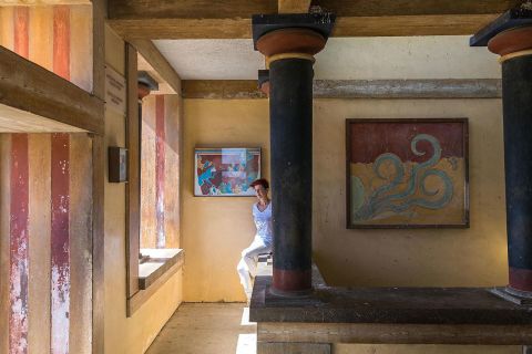 Knossos Palace: Private Guided Tour with Skip-The-Line Entry