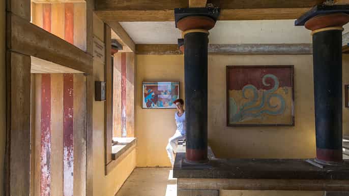 knossos palace private guided tour with skiptheline entry
