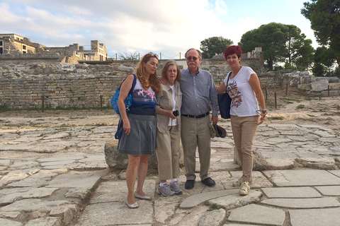 Knossos Palace: Private Guided Tour with Skip-The-Line Entry