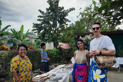 Nadi: wycieczka po fidżyjskiej wiosce z basenem błotnym Tifajek i gorącymi źródłamiHotele w Nadi / Port Denarau / Double Tree / Odbiór z Vuda