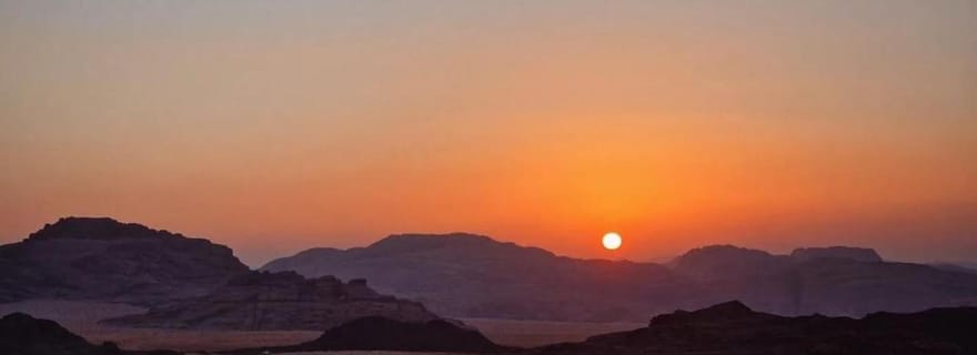 2H Jeep Tour Matin ou Coucher de soleil Wadi Rum Desert Highlights