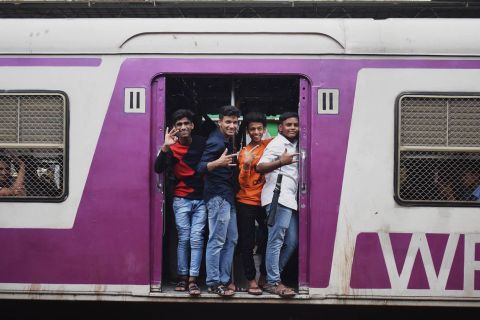 Mumbai: Experience Local Transport, Sightseeing & Lunch