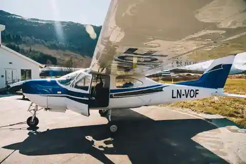 Ålesund: Scenic Flight Experience, Light Aircraft