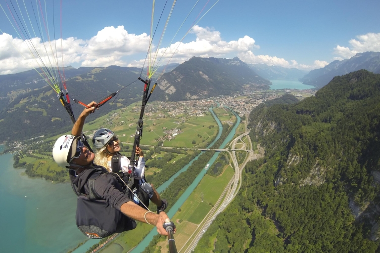 Van Genève: Paragliding en Interlaken Trip
