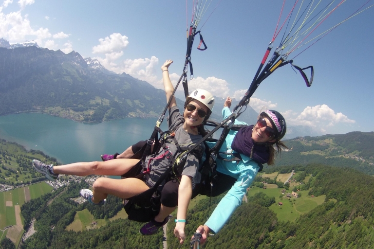 Von Genf aus: Gleitschirmfliegen und Ausflug nach Interlaken