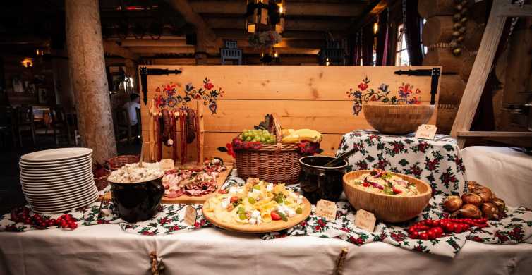 Fra Krakow: Polsk folkloreshow med spis-alt du-vil-middag