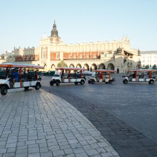 Krakow: Private Sightseeing by Electric Car