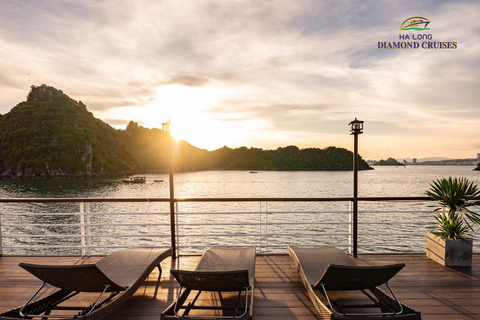 Hanoi: Halong Bay Full-Day Tour with 5-star Diamond Cruise
