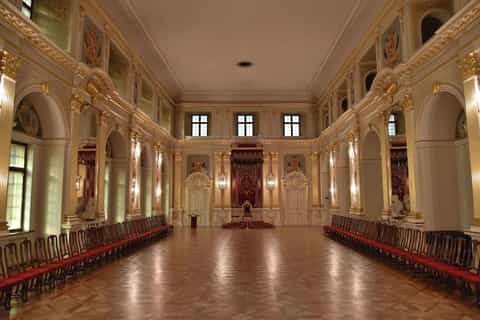 Warsaw: Skip The Line Royal Castle Guided Tour