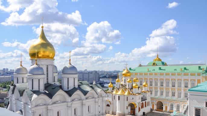 moscow kremlin red square and metro tour with pickup