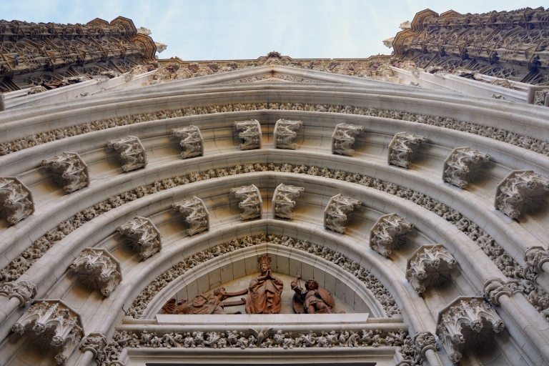 Tour sin colas de la catedral de Sevilla y el AlcázarTour en francés