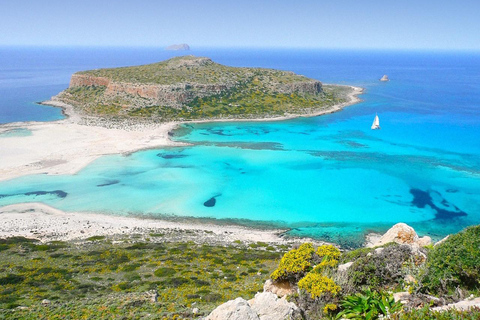 Au départ de Kissamos : Croisière en catamaran de luxe à Balos et Gramvousa