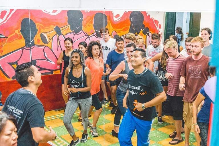 Experience dance classes in the city of Cali