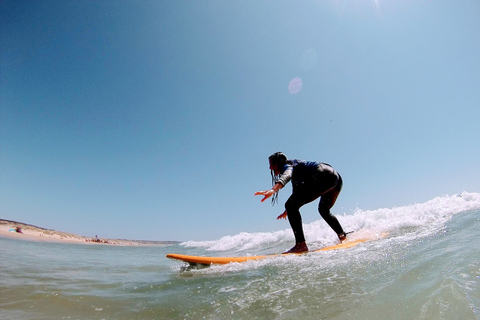 Lisbonne : activité surf aux abords de la villeActivité surf de 4 h à Costa da Caparica