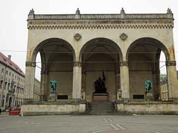 München: Auf den Spuren des Dritten Reichs München: Auf den Spuren des Dritten Reichs