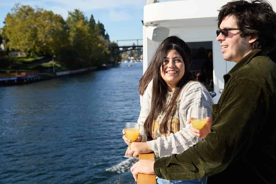 Seattle: Historische Sightseeer Lakes Cruise mit Taco Bar. Foto: GetYourGuide