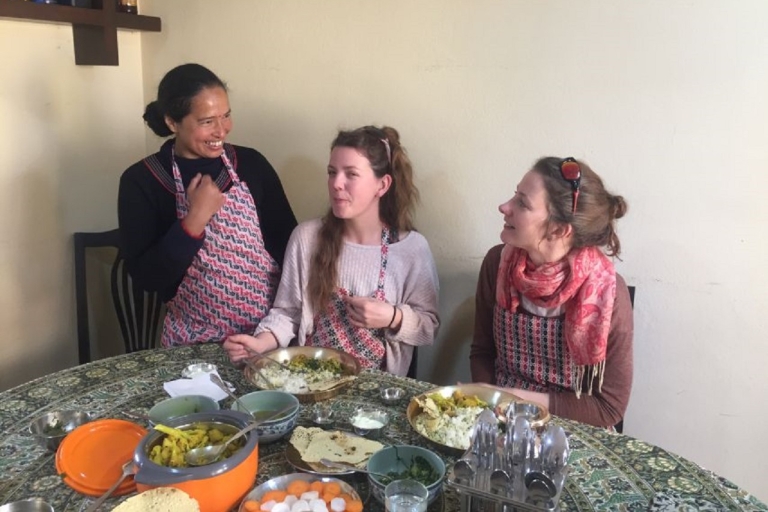 Kuchnia nepalska w Pokharze: Lekcje gotowania Momos lub Dal BhatNepalskie przygody w kuchni: lekcje gotowania Momos lub Dal Bhat