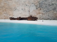De St.Nikolaos, croisière en bateau vers la plage de Navagio et les grottes bleues - Housity