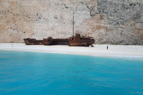 Ab Agios Nikolaos: Navagio Strand & Blaue Grotte BootstourPrivate Bootsfahrt