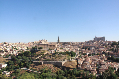 Desde Madrid: Excursión de un día a Toledo con guía local